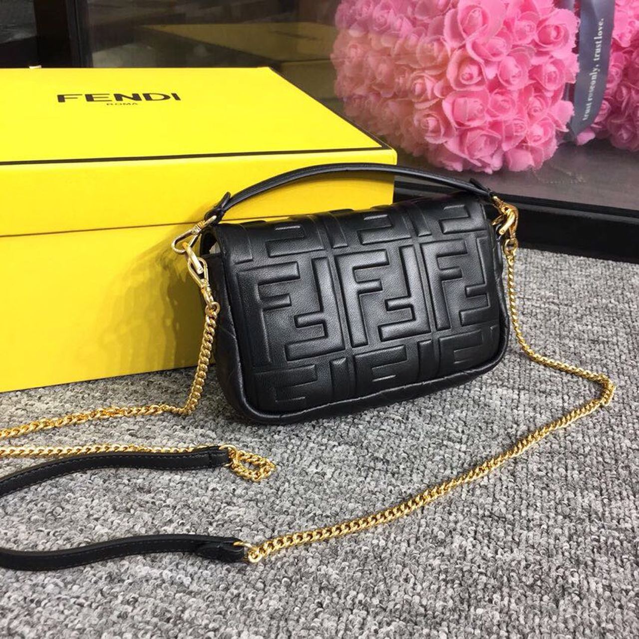 Baguette Nappa Black For Women, Women’s Handbags, Shoulder And Crossbody Bags 7.4in/19cm FF 8BS017A72VF15ZW