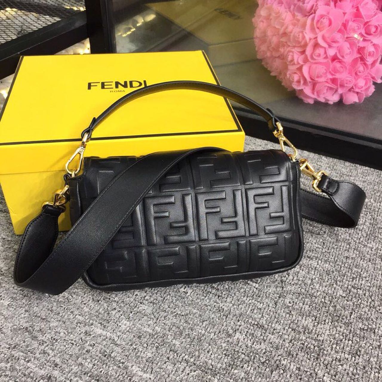 Baguette Nappa Black For Women, WomenÃ¢â‚¬â„¢s Handbags, Shoulder And Crossbody Bags 10.6in/27cm FF 8BR600A72VF15ZW