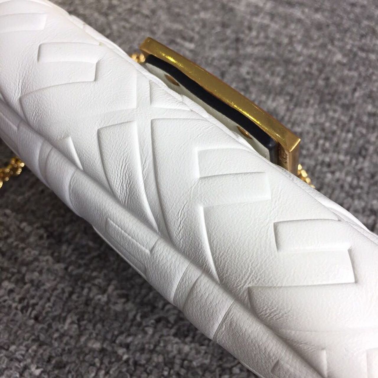Baguette Nappa White For Women, Women’s Handbags, Shoulder And Crossbody Bags 7.4in/19cm FF 8BS017A72VF15AO