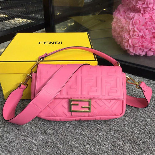 Baguette Nappa Pink For Women, Women’s Handbags, Shoulder And Crossbody Bags 10.6in/27cm FF 8BR600