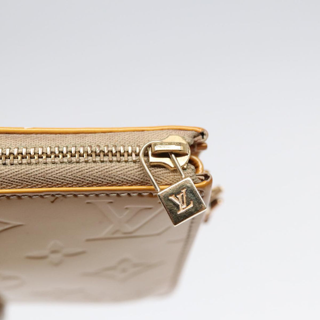 Louis Vuitton Lexington   Leather Clutch Bag