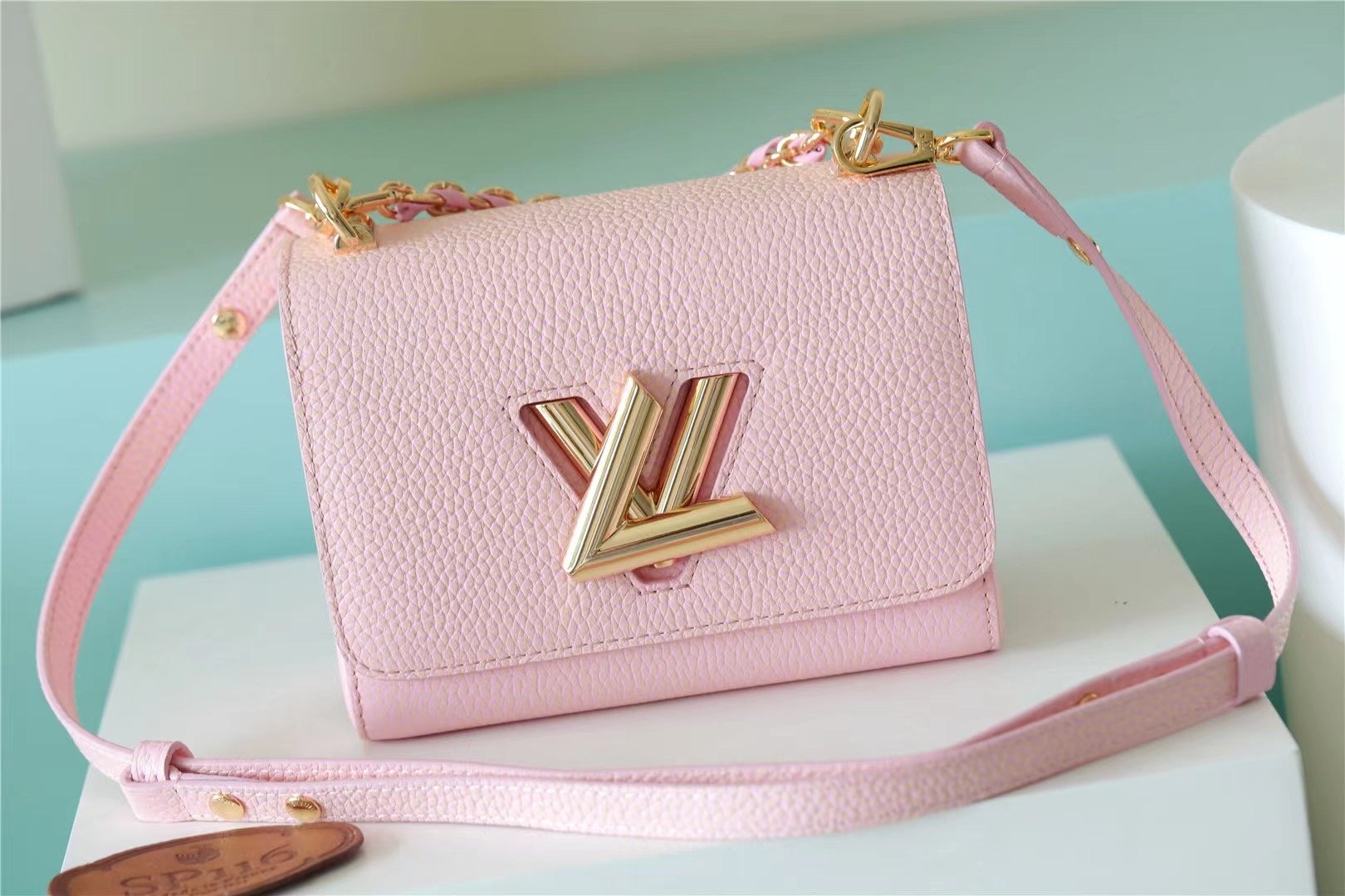 Louis Vuitton Twist PM Grain Pink For Women,  Shoulder And Crossbody Bags 7.5in/19cm Louis Vuitton M20699