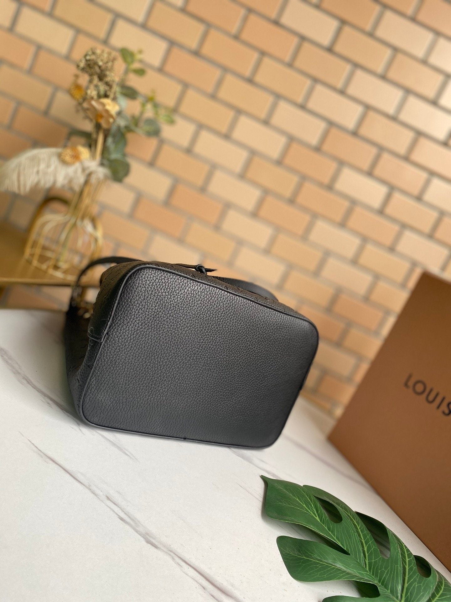 Louis Vuitton NeoNoe MM Bucket Bag Monogram Empreinte Black For Women, Women’s Handbags, Shoulder Bags 10.2in/26cm Louis Vuitton M45256