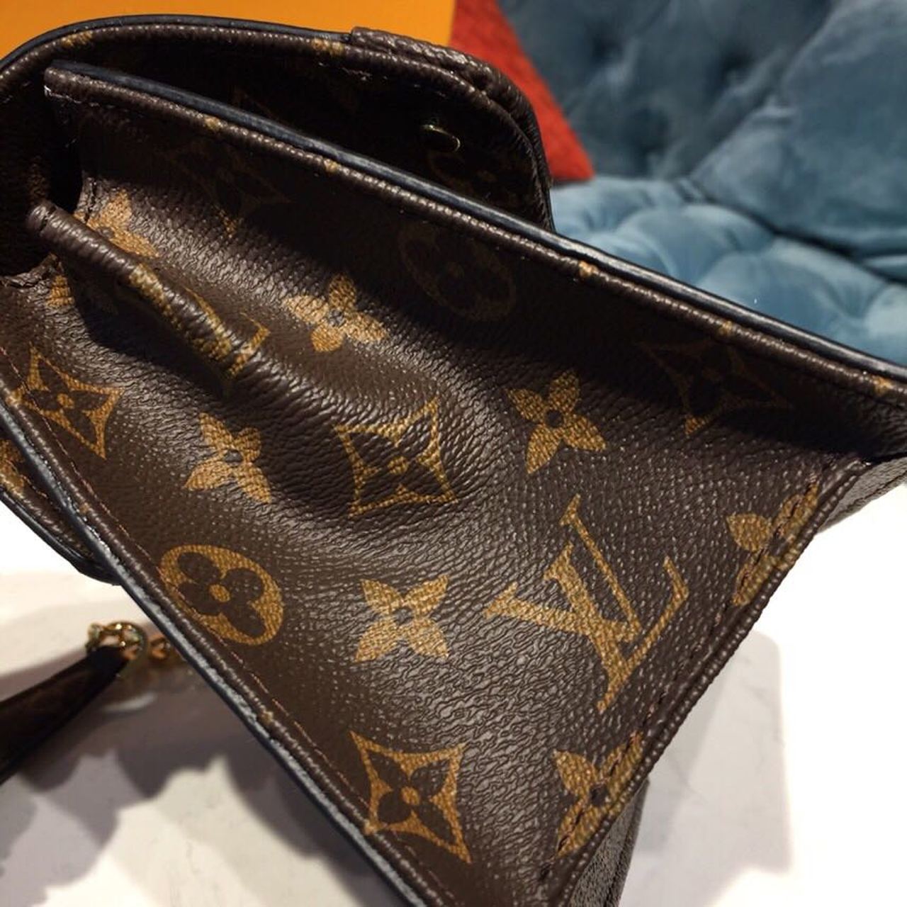 Louis Vuitton Wynwood Chain Bag Monogram Vernis, Epi And Monogram Canvas For Women, WoBags, Shoulder And Crossbody Bags 8.3in/21cm Louis Vuitton M90516
