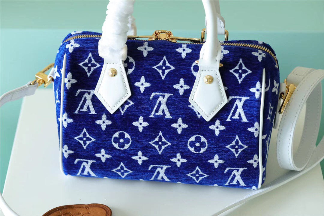 Louis Vuitton Speedy Bandouliere 20 PM Monogram Blue For Women,  Shoulder And Crossbody Bags 20.5cm/8.1in Louis Vuitton M20751