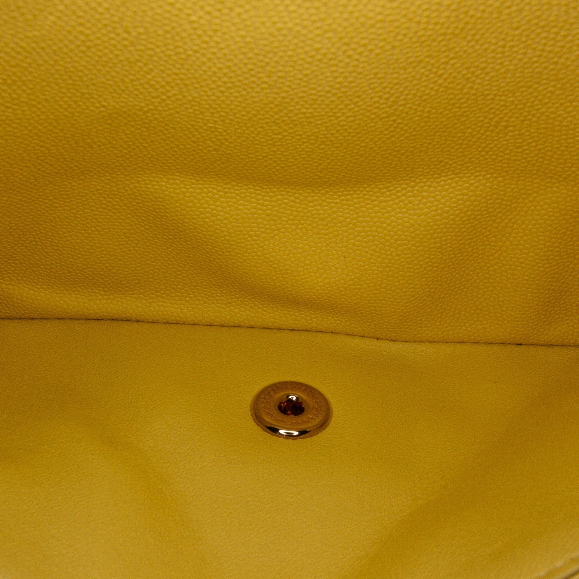 Chanel Classic Double Flap Medium Yellow Caviar SiLouis Vuittoner