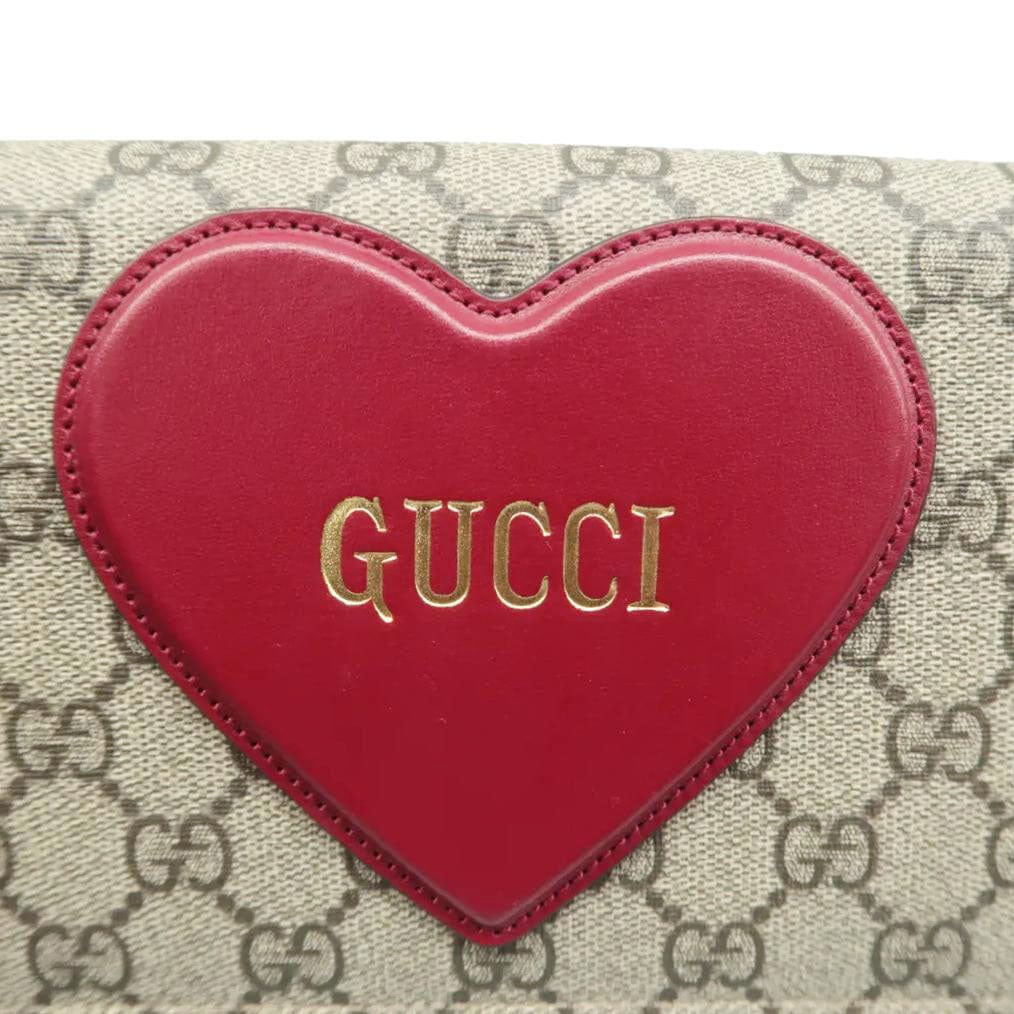 Gucci Heart Chain Wallet Gucci Supreme Monogram Canvas Crossbody Bag Beige  648948