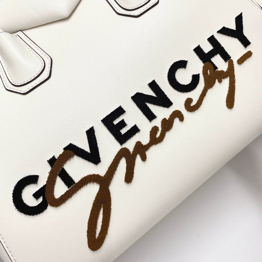 gv Antigona Bag White For Women, Handbags, Shoulder Bags 13in/33cm GVCÃ‚Â 