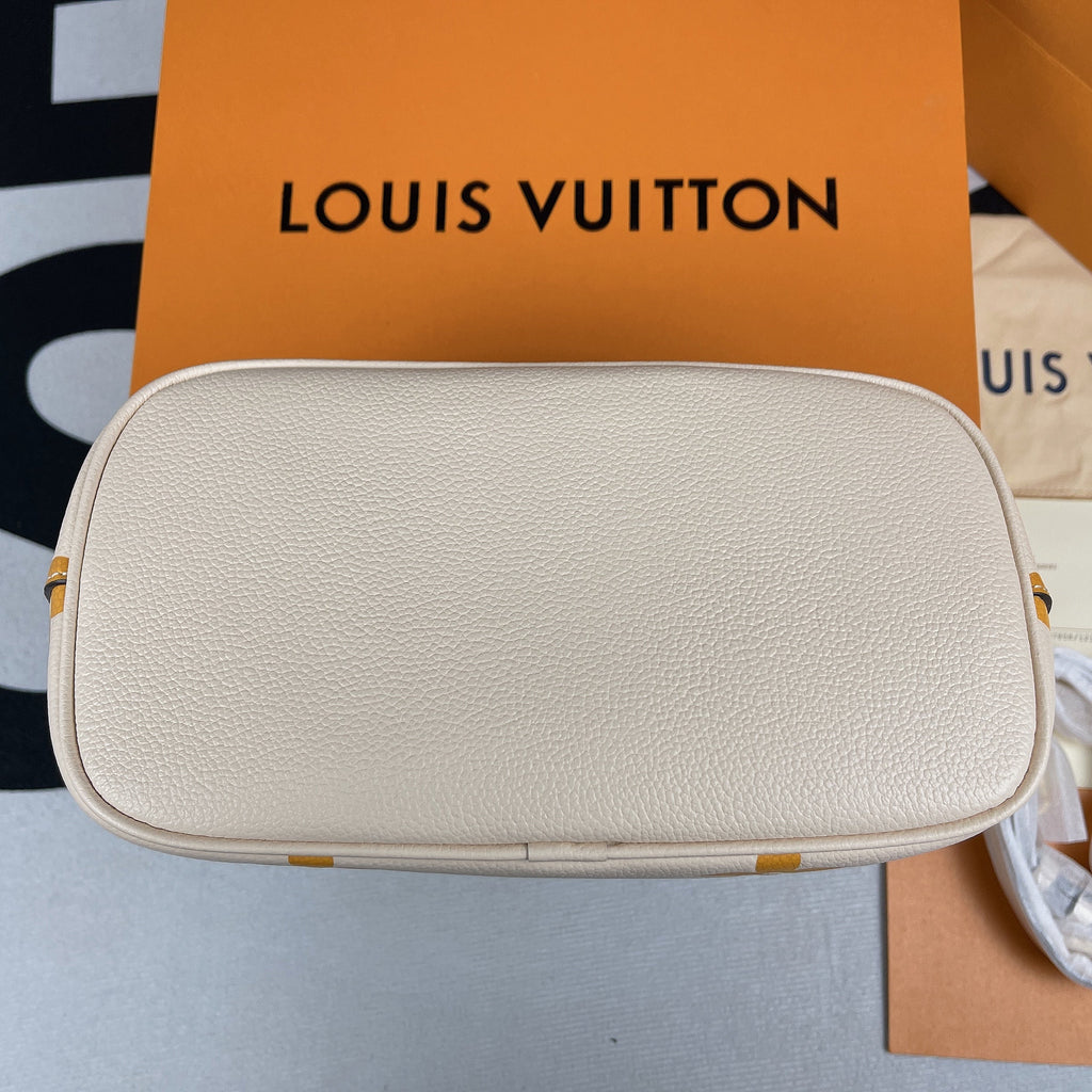 Louis Vuitton Neverfull MM Monogram Canvas Beige For Women,  Shoulder and Crossbody Bags 9.4in/24cm Louis VuittonÃƒâ€šÃ‚Â 