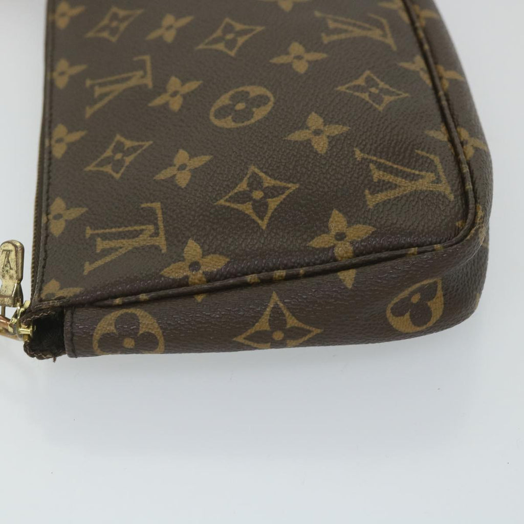Louis Vuitton Pochette Accessoires  Canvas Clutch Bag
