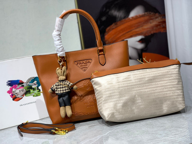 Barnes-Bags - Prada Bags - 921