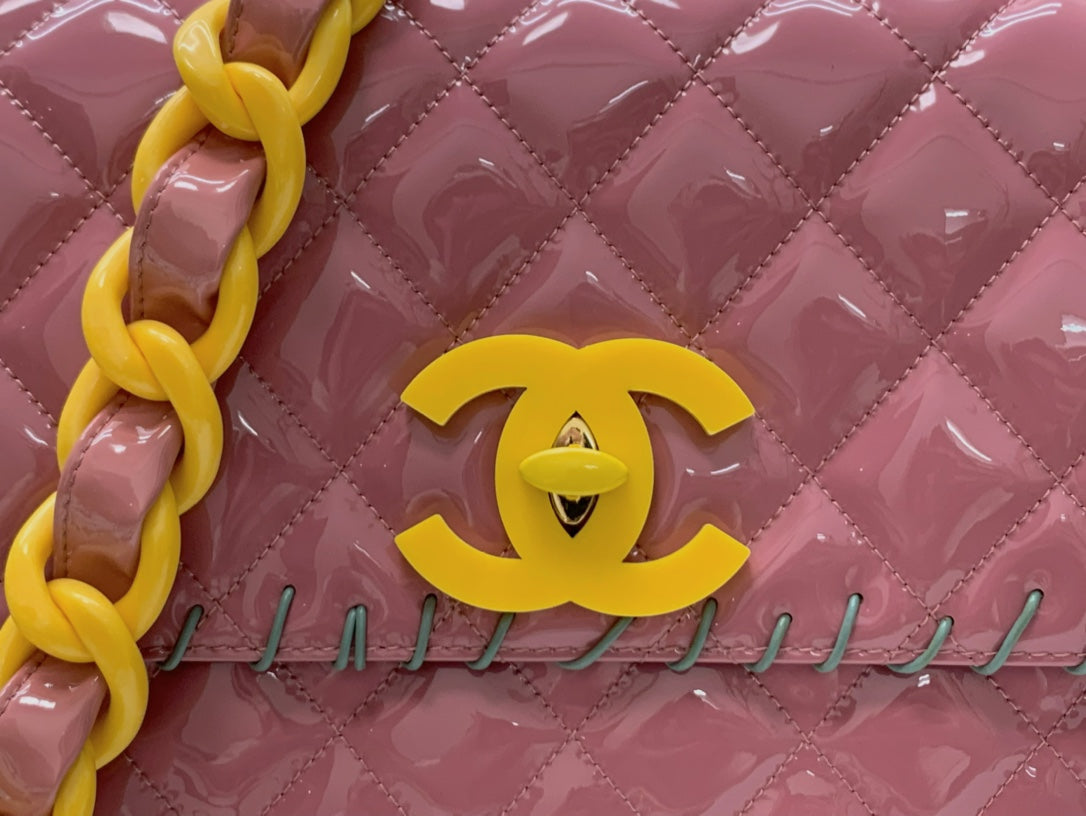 Chanelouis Vuittoninyl Classic PiNike and Yellow Shoulder bag For Women 29cm/11.5in