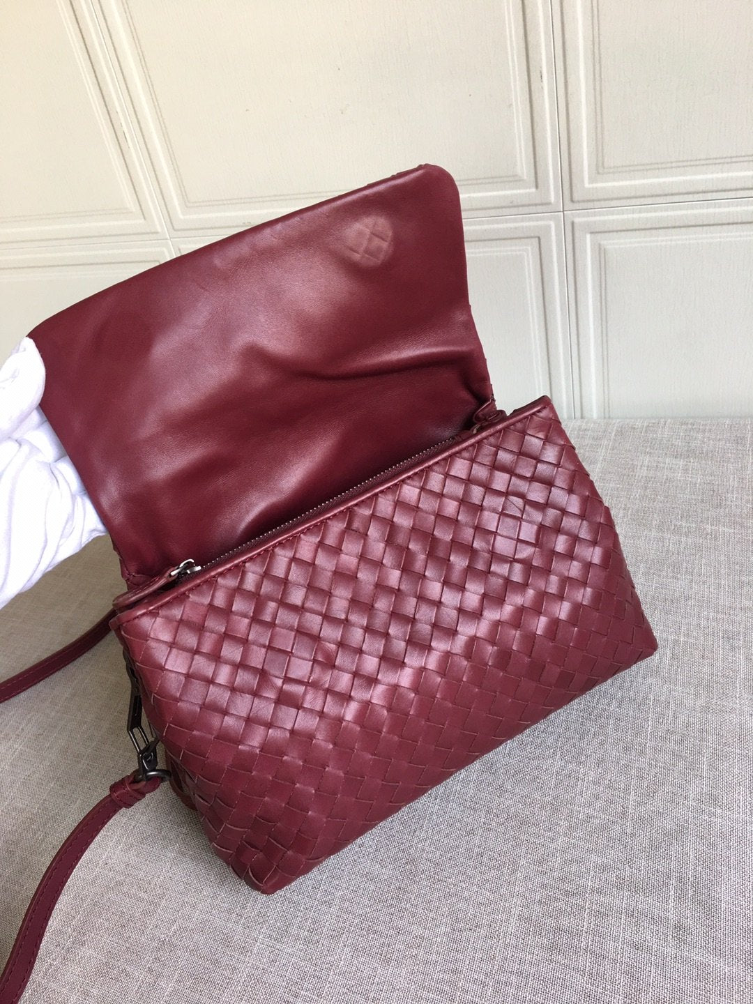 Bottega Veneta Classic Intrecciato Red, For Women, Women’s Bags 8.9in/22.5cm
