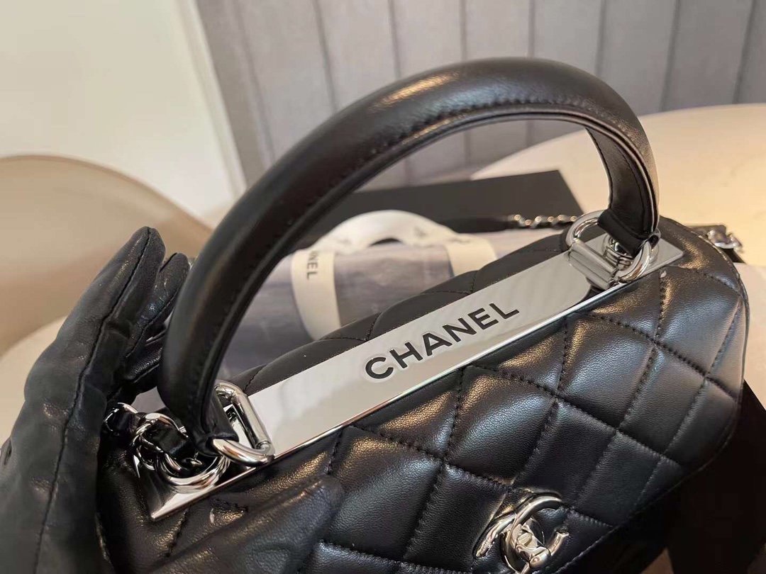Chanel Classic GlamIap Bag SiLouis Vuittoner Hardware Black 9.8in/25cm