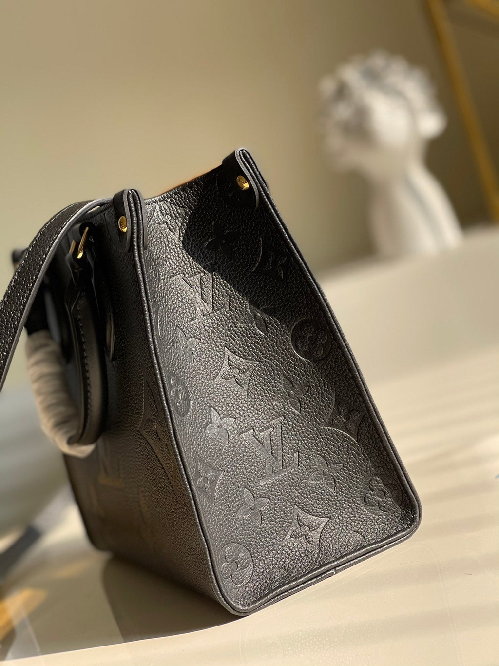 Louis Vuitton OnTheGo PM Tote Bag Monogram Empreinte Black For Women, WomenÃƒÂ¢Ã¢â€šÂ¬Ã¢â€žÂ¢s Handbags, Shoulder And Crossbody Bags 9.8in/25cm Louis Vuitton M45653