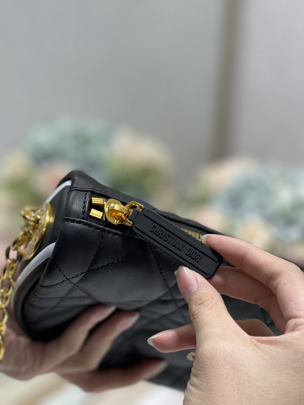Dior Small Vibe Hobo Bag Black Cannage, Black Handbags, Crossbody Bags, 20cm CD M7200ONOA_M911