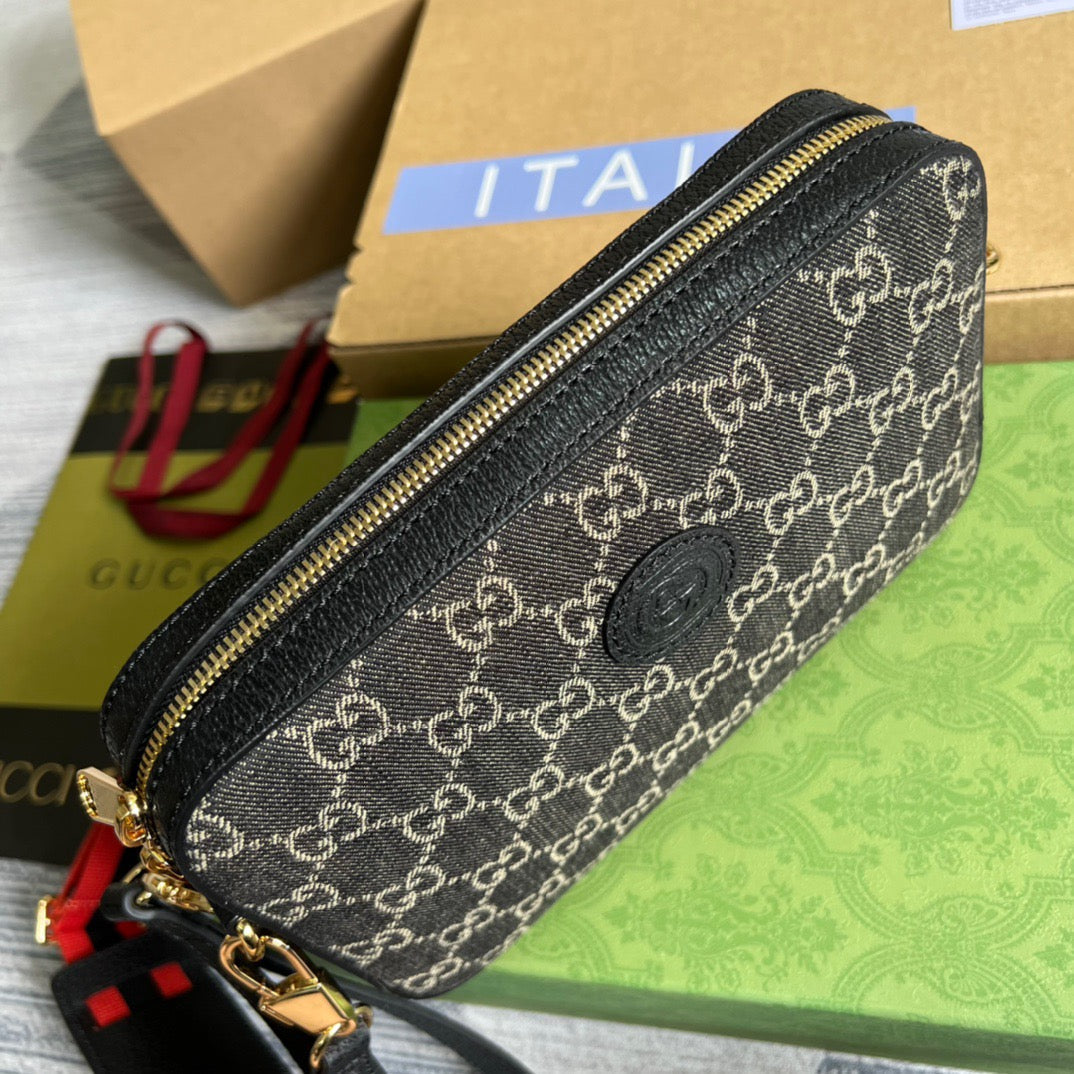Gucci Shoulder Bag With Interlocking G Black And White Gucci Supreme Canvas For Women  9.6in/24.5cm Gucci