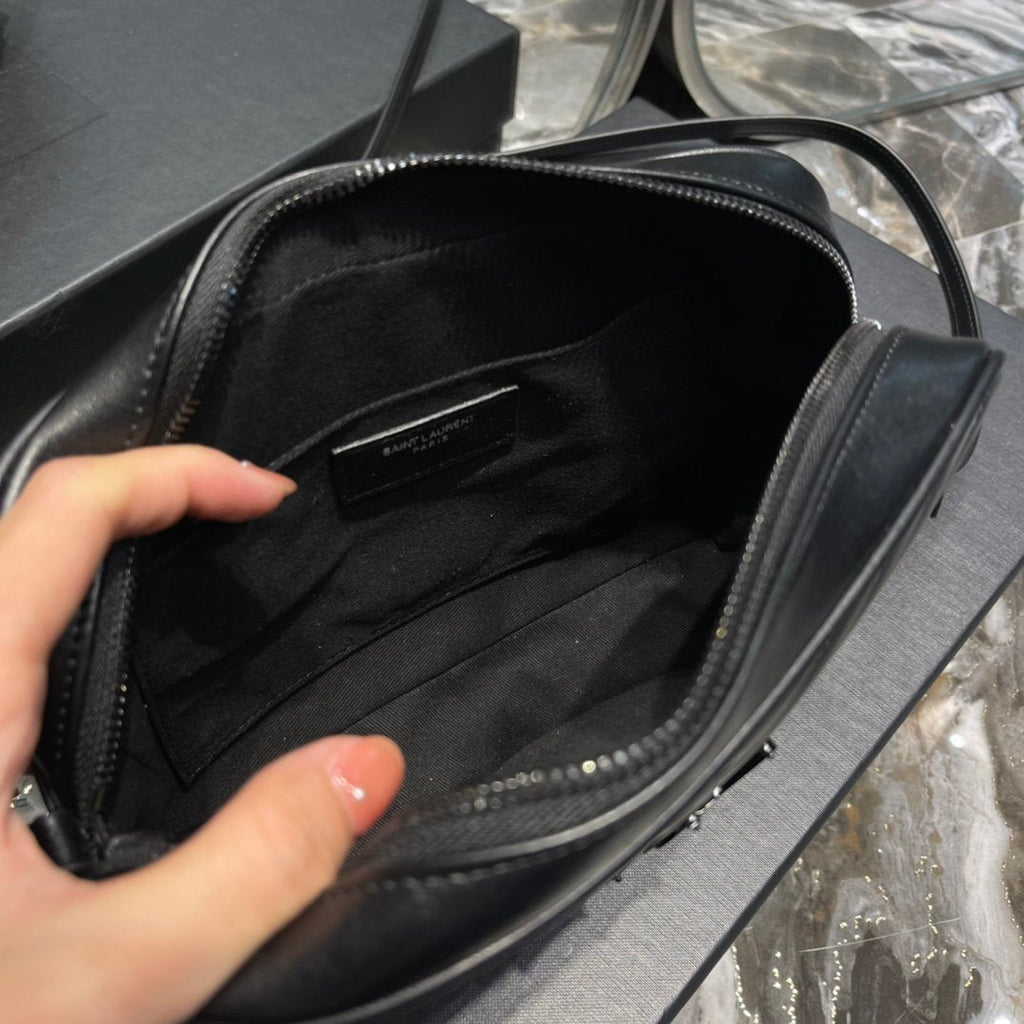 Top Quality Lou Camera Bag Black With Metal Hardware For Women 9in/23cm YSL 612544DV7081000