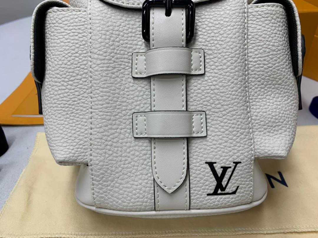 Louis Vuitton Christopher XS Taurillon White For Men, Bags, Shoulder And Crossbody Bags 7.7in/19.5cm Louis Vuitton