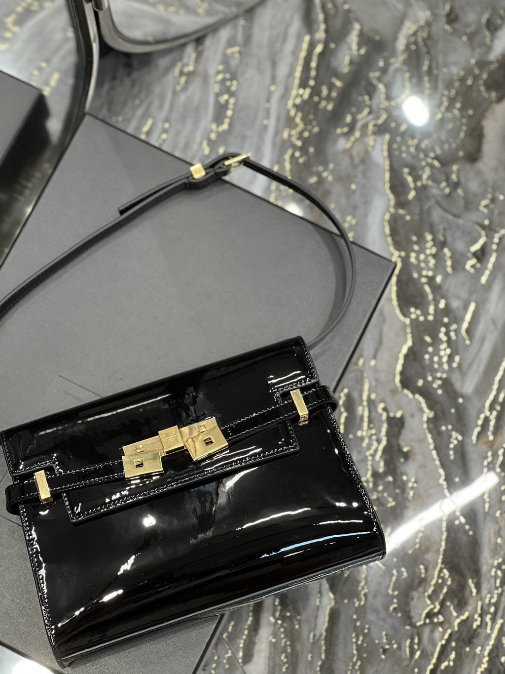 YSSL Manhattan Small Shoulder Bag Black For Women 9in/24cm YSL 675626B870J1000