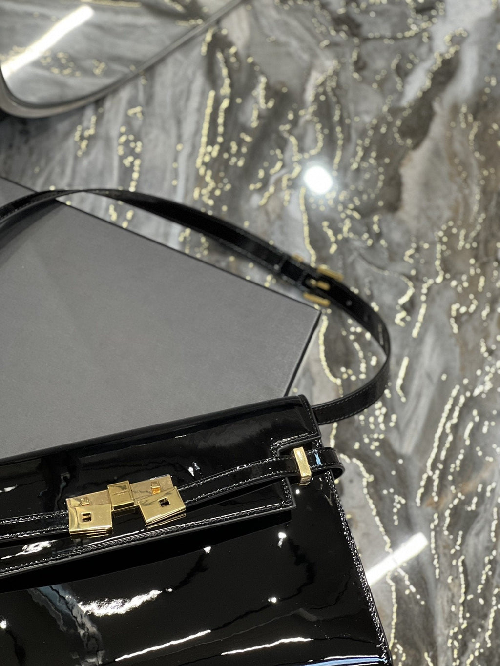 Saint Laurent Manhattan Shoulder Bag Black For Women 11.4in/29cm YSL