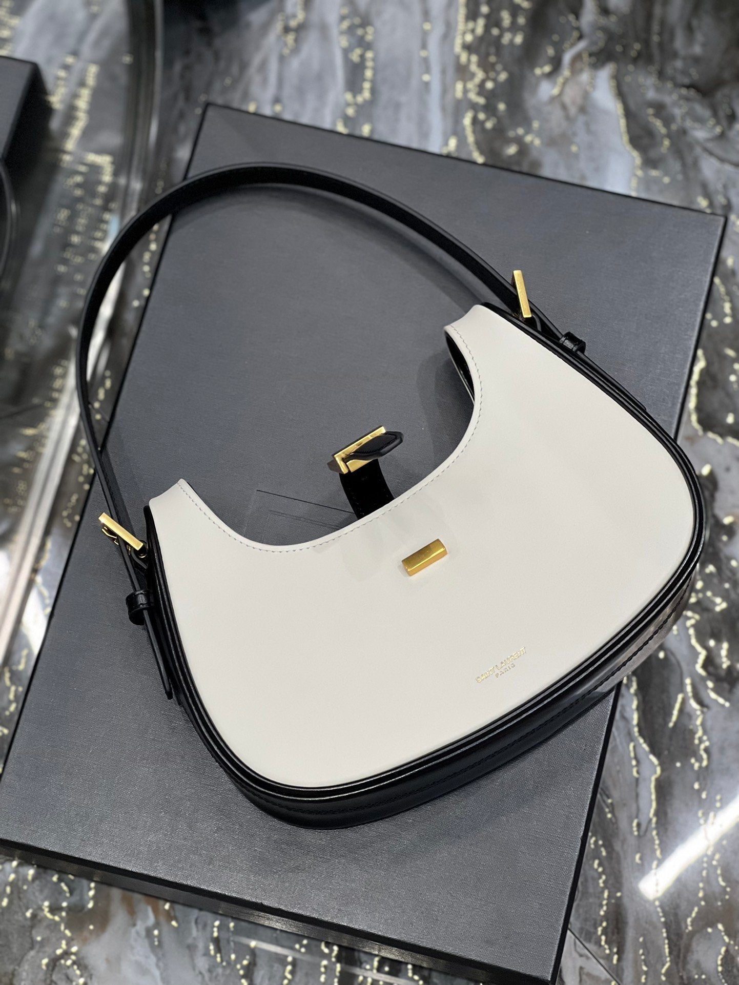 Top Quality Le Fermoir Hobo Bag White With Gold Hardware For Women 9.4in/24cm YSL