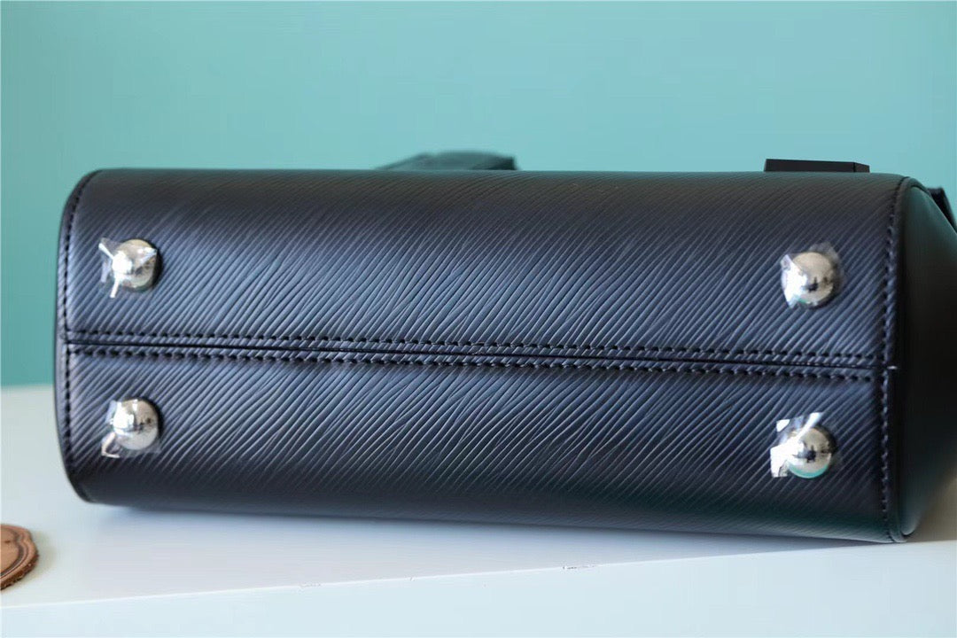Louis Vuitton Cluny Mini Epi Black For Women,  Shoulder And Crossbody Bags 28cm/11in Louis VuittonÃƒâ€šÃ‚Â 