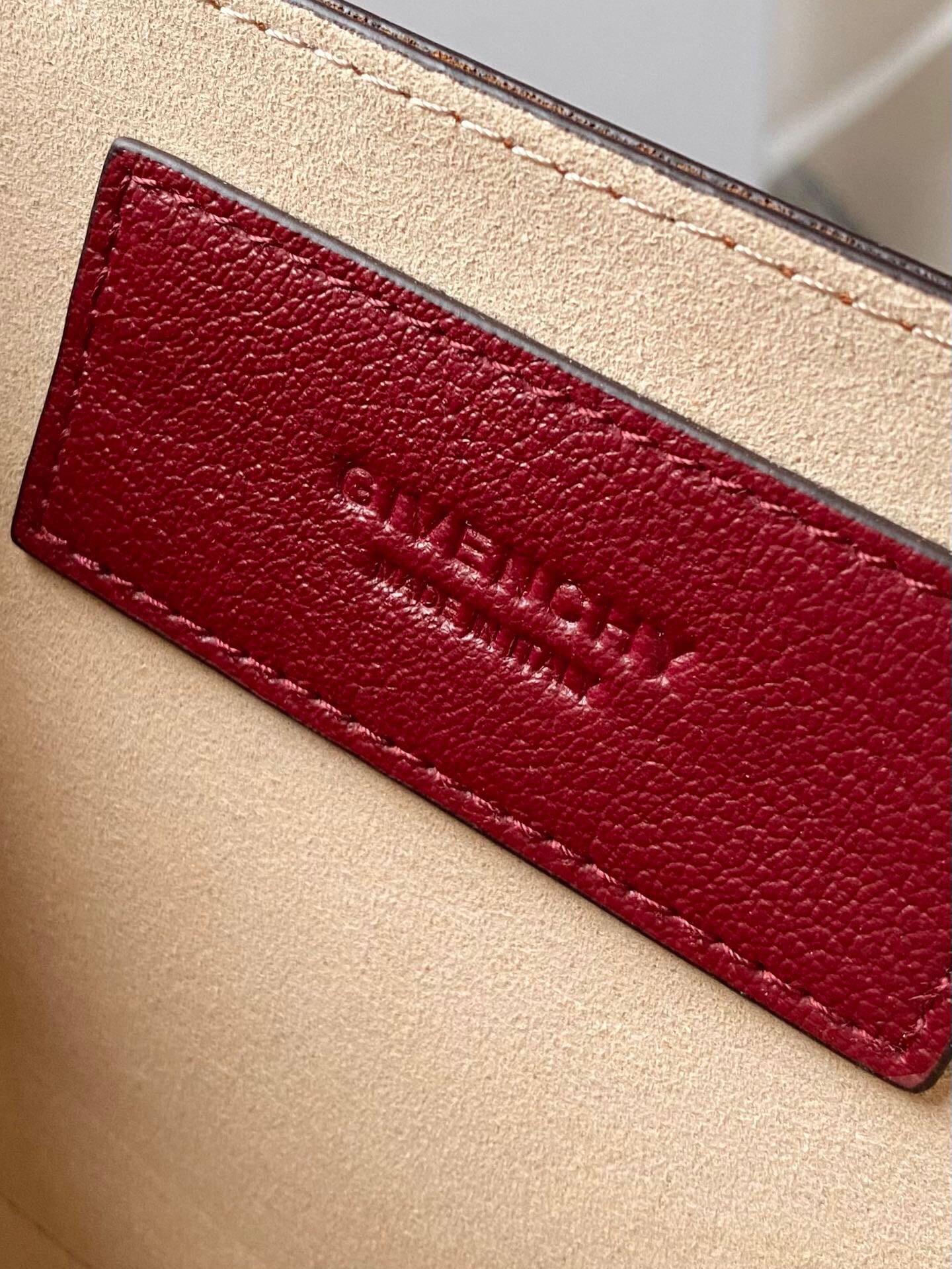 gv GV3 Bag Caramel Brown/ Red For Women, Handbags, Shoulder Bags 11.4in/29cm GVC