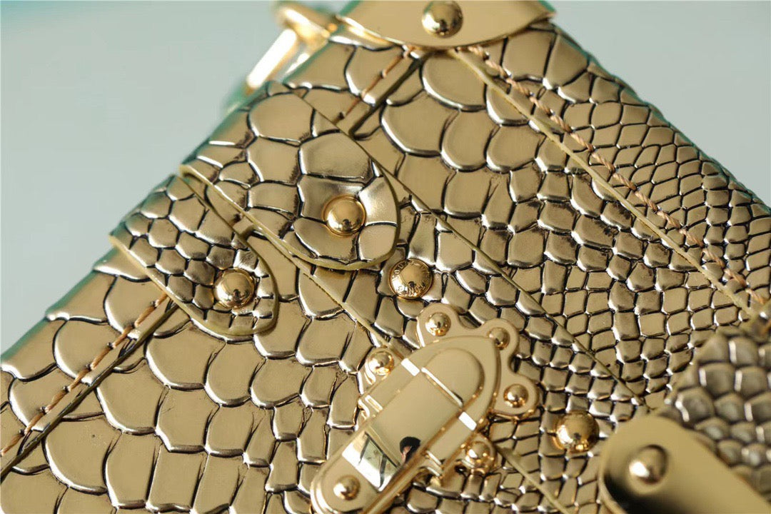 Louis Vuitton Petite Malle High Shiny Alligator By Nicolas Ghesquiere Gold For Women,  Shoulder And Crossbody Bags 7.9in/20cm Louis VuittonÃƒâ€šÃ‚Â 