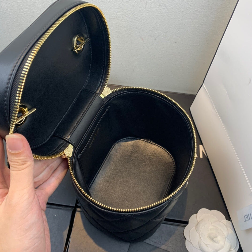 Chanelouis Vuittonanity Case Gold Hardware Black For Women, Women’s Handbags, Shoulder Bags 7.9in/20cm AS2061 