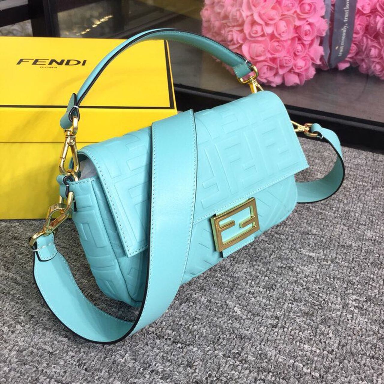 Baguette Nappa Light Blue For Women, Women’s Handbags, Shoulder And Crossbody Bags 10.6in/27cm FF 8BR600