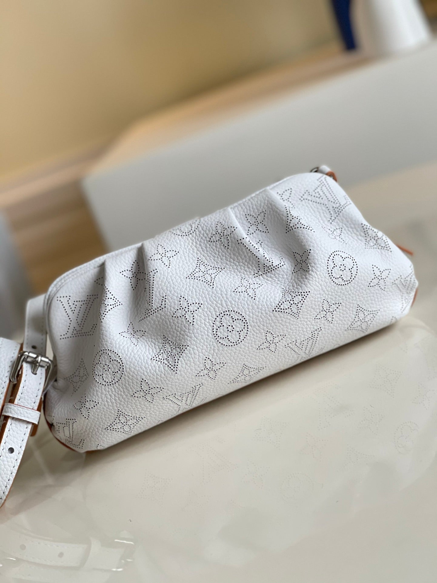 Louis Vuitton Scala Mini Pouch White For Women,  Shoulder And Crossbody Bags 9.1in/23cm Louis Vuitton M80410