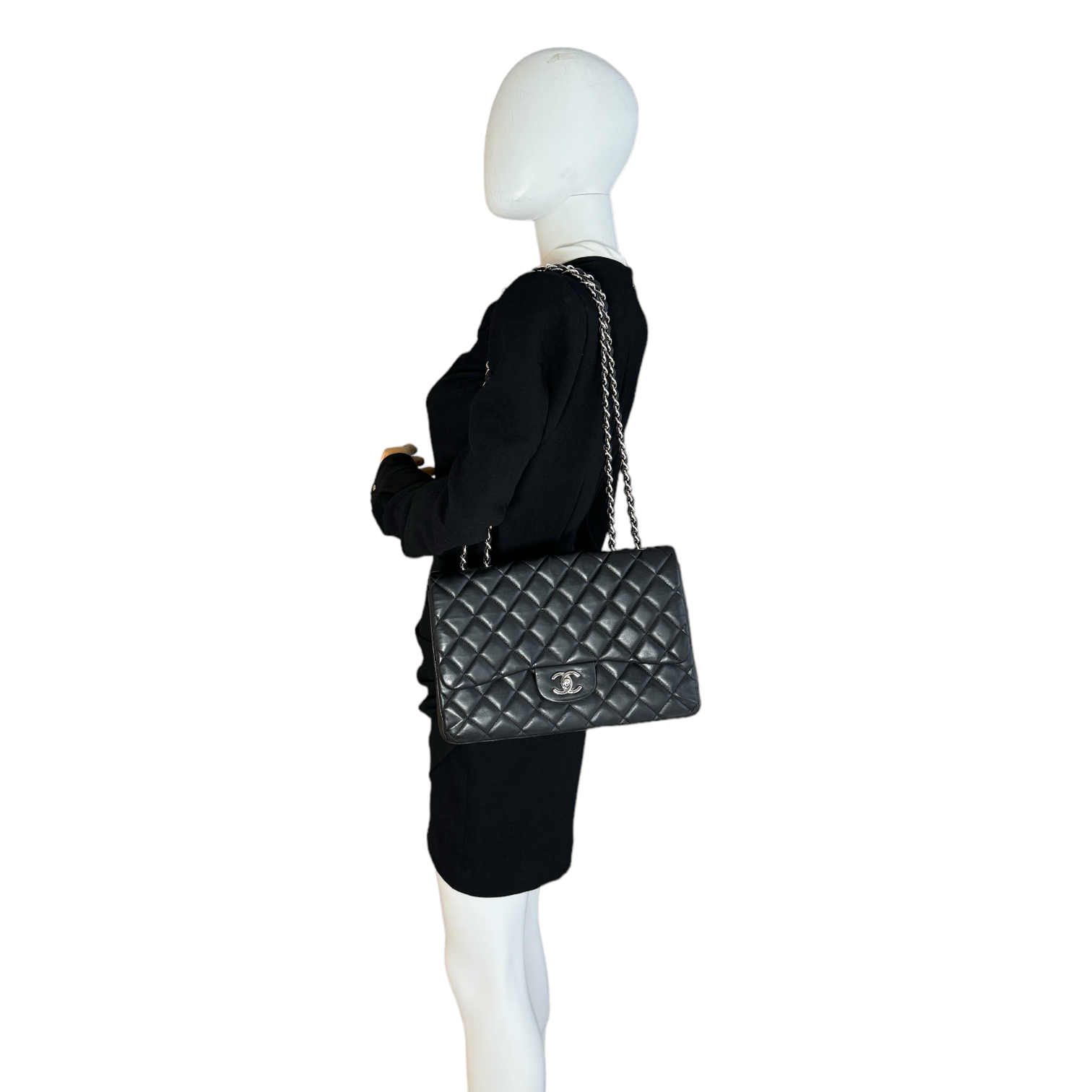 Chanel Classic Single Flap Jumbo Black Lambskin SiLouis Vuittoner