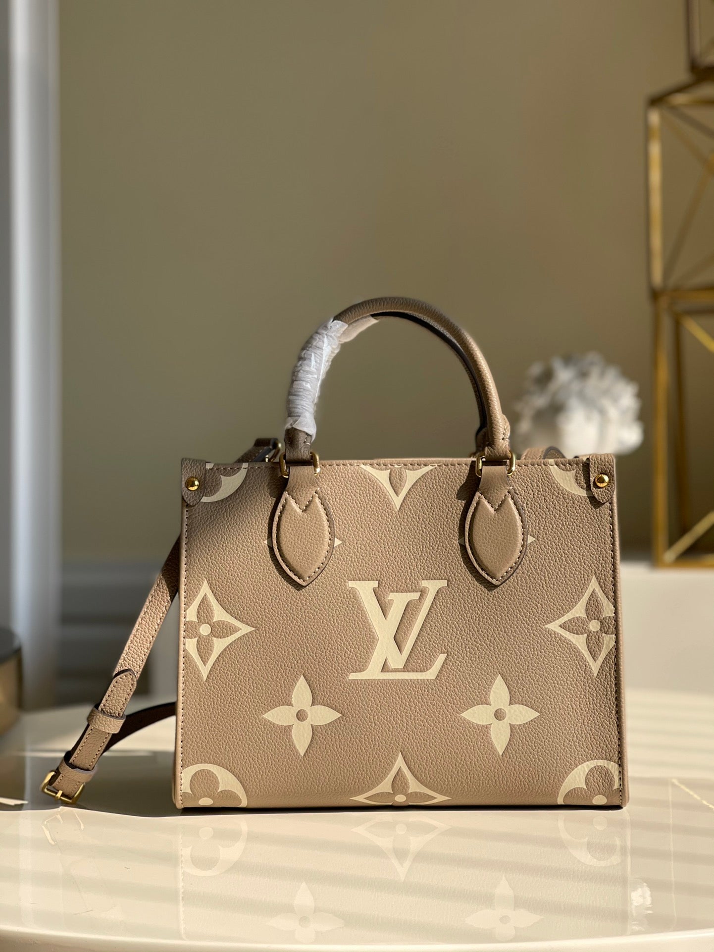 Louis Vuitton OnTheGo PM Tote Bag Monogram Empreinte Beige/Cream For Women, WomenÃƒÂ¢Ã¢â€šÂ¬Ã¢â€žÂ¢s Handbags, Shoulder And Crossbody Bags 9.8in/25cm Louis Vuitton M45779
