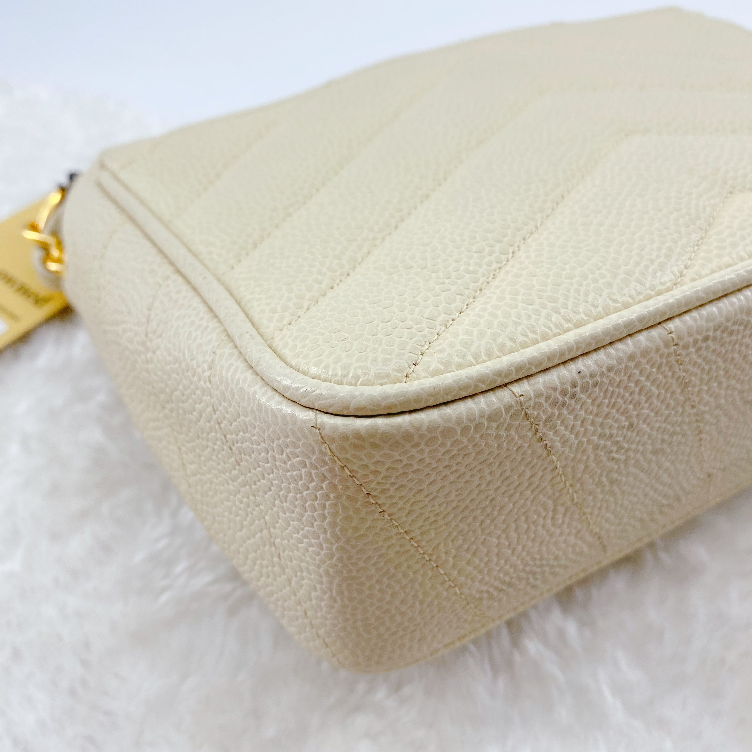 Chanel Cream Vintage Caviar Leather V Stitch Shoulder Bag