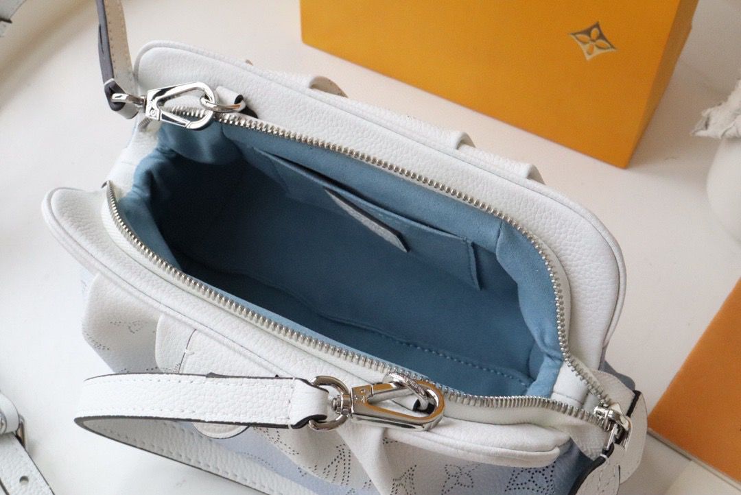 Louis Vuitton Scala Mini Pouch Mahina GraGLAMIent Blue For Women, WomenÃƒÂ¢Ã¢â€šÂ¬Ã¢â€žÂ¢s Bags, Shoulder And Crossbody Bags 9.1in/23cm Louis Vuitton M80497