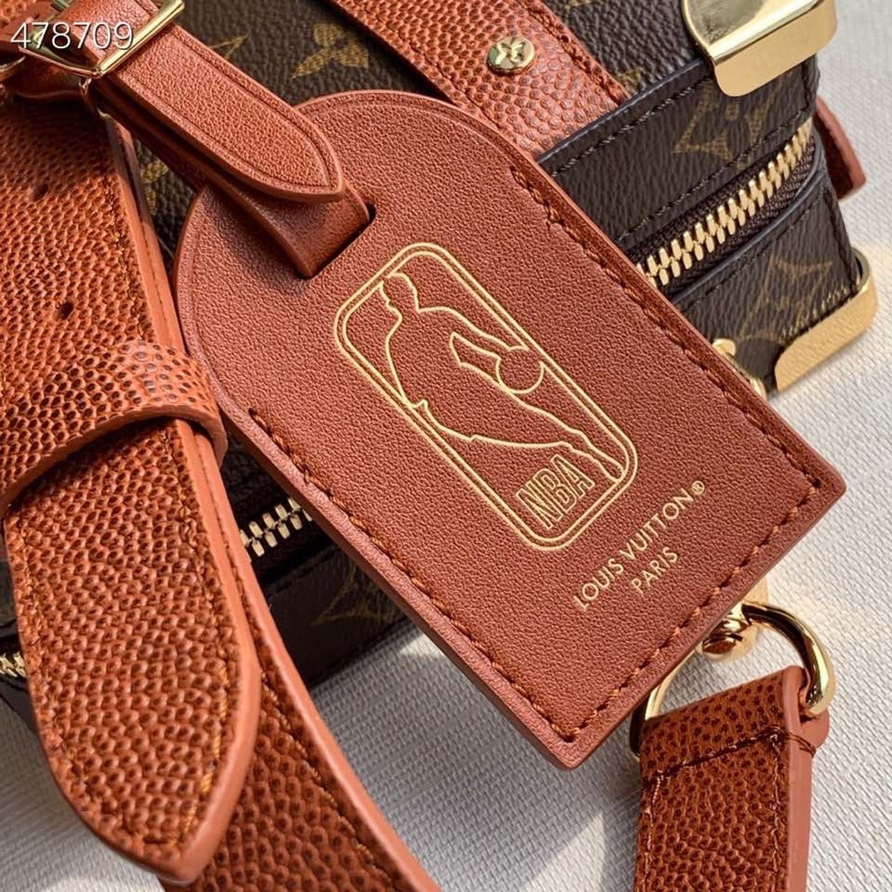 Louis VuittonxNBA Handle Trunk Monogram Canvas For Men, Bags, Messenger And Crossbody Bags 8.5in/21.5cm Louis Vuitton M45785
