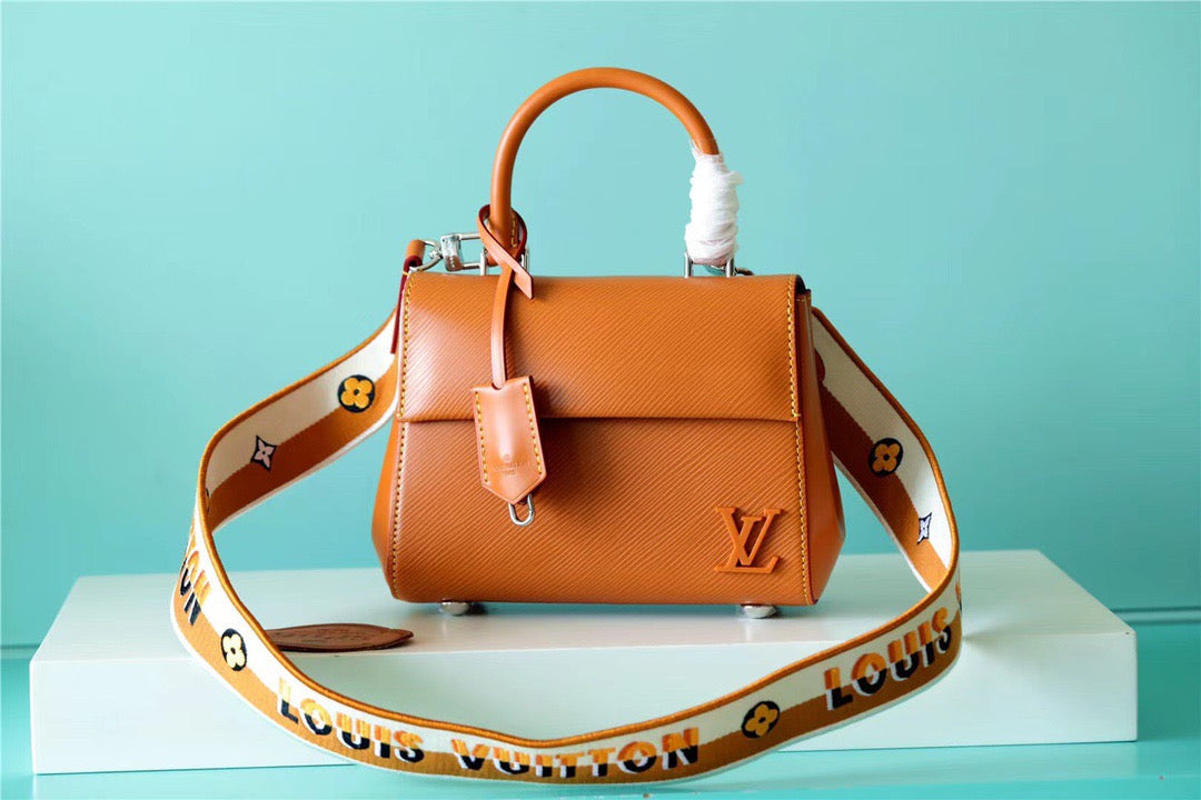 Louis Vuitton Cluny Mini Epi Gold Miel For Women,  Shoulder And Crossbody Bags 20cm/7.9in Louis Vuitton M58931