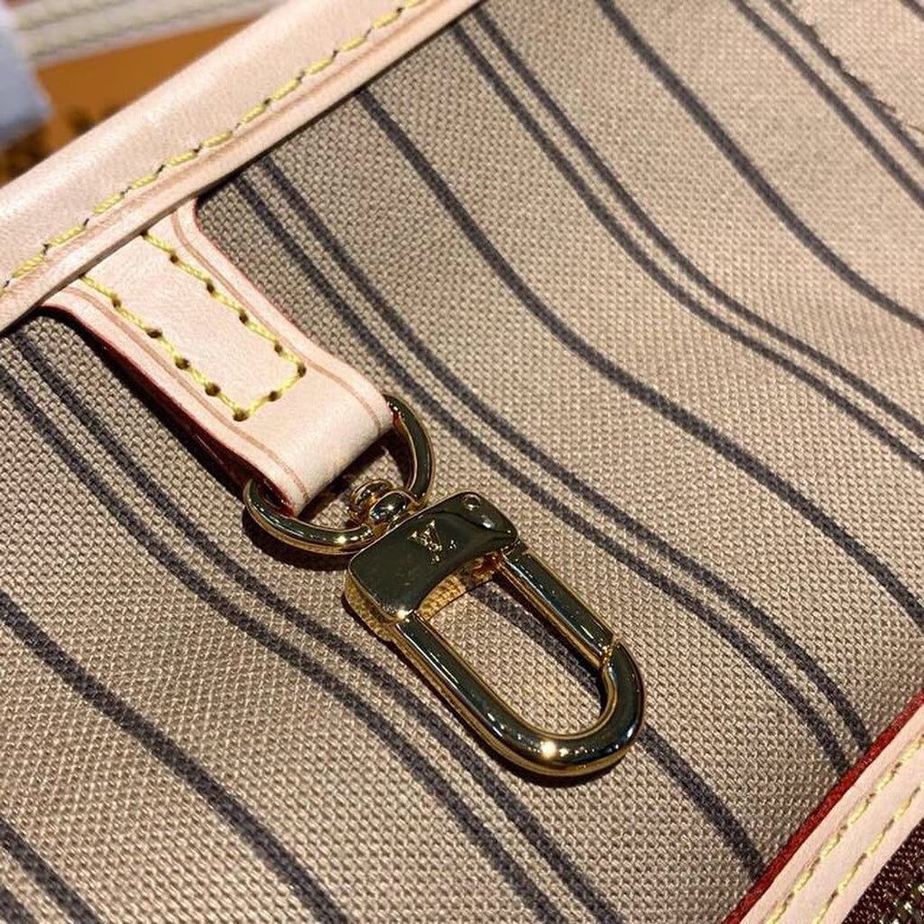 Louis Vuitton Neverfull MM Tote Bag Monogram Canvas For Women, Women’s Handbags, Shoulder Bags 12.6in/32cm Louis Vuitton M40995