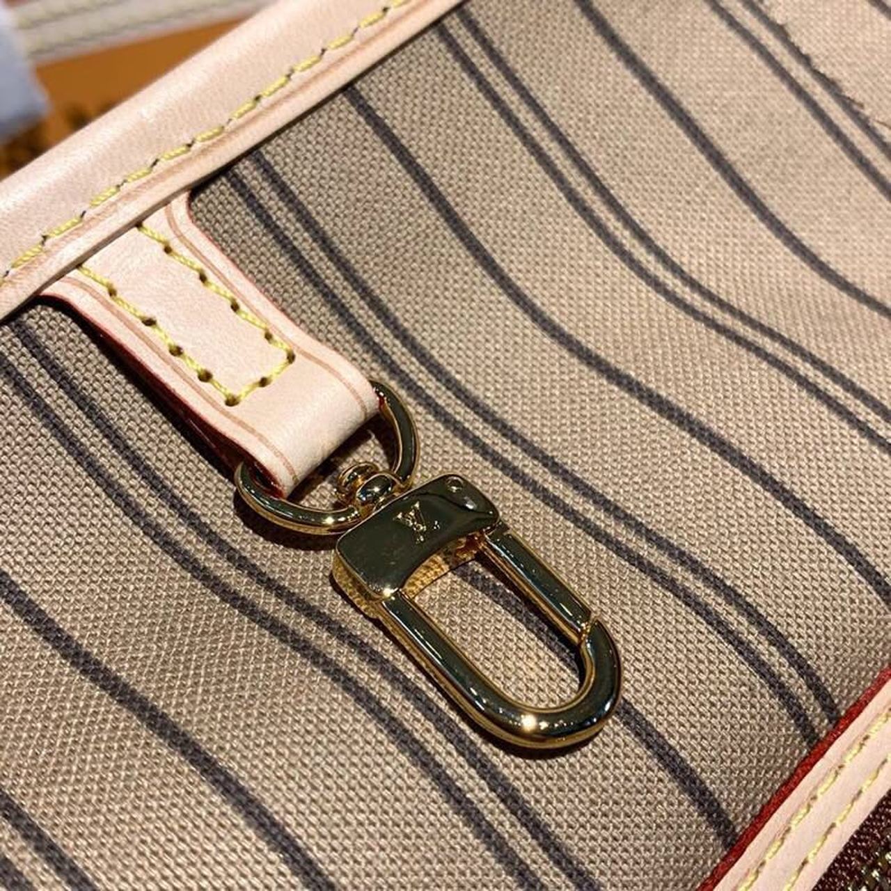 Louis Vuitton Neverfull MM Tote Bag Monogram Canvas For Women, WomenÃƒÂ¢Ã¢â€šÂ¬Ã¢â€žÂ¢s Handbags, Shoulder Bags 12.6in/32cm Louis Vuitton M40995