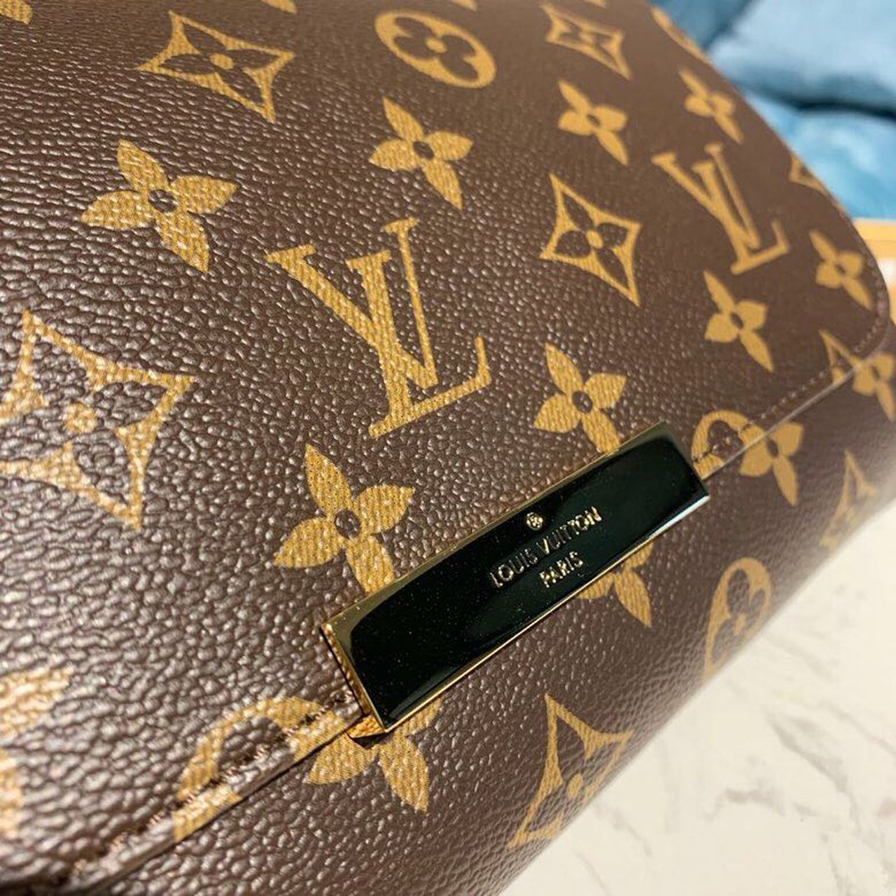 Louis Vuitton Favorite MM Clutch Monogram Canvas For Women, WomenÃƒÂ¢Ã¢â€šÂ¬Ã¢â€žÂ¢s Handbags, Shoulder And Crossbody Bags 10.2in/26cm Louis Vuitton M40718