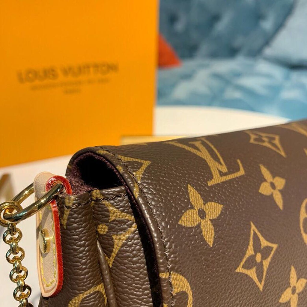 Louis Vuitton Favorite PM Monogram Canvas For Women, WomenÃƒÂ¢Ã¢â€šÂ¬Ã¢â€žÂ¢s Handbags, Shoulder And Crossbody Bags 10.2in/26cm Louis Vuitton M40717