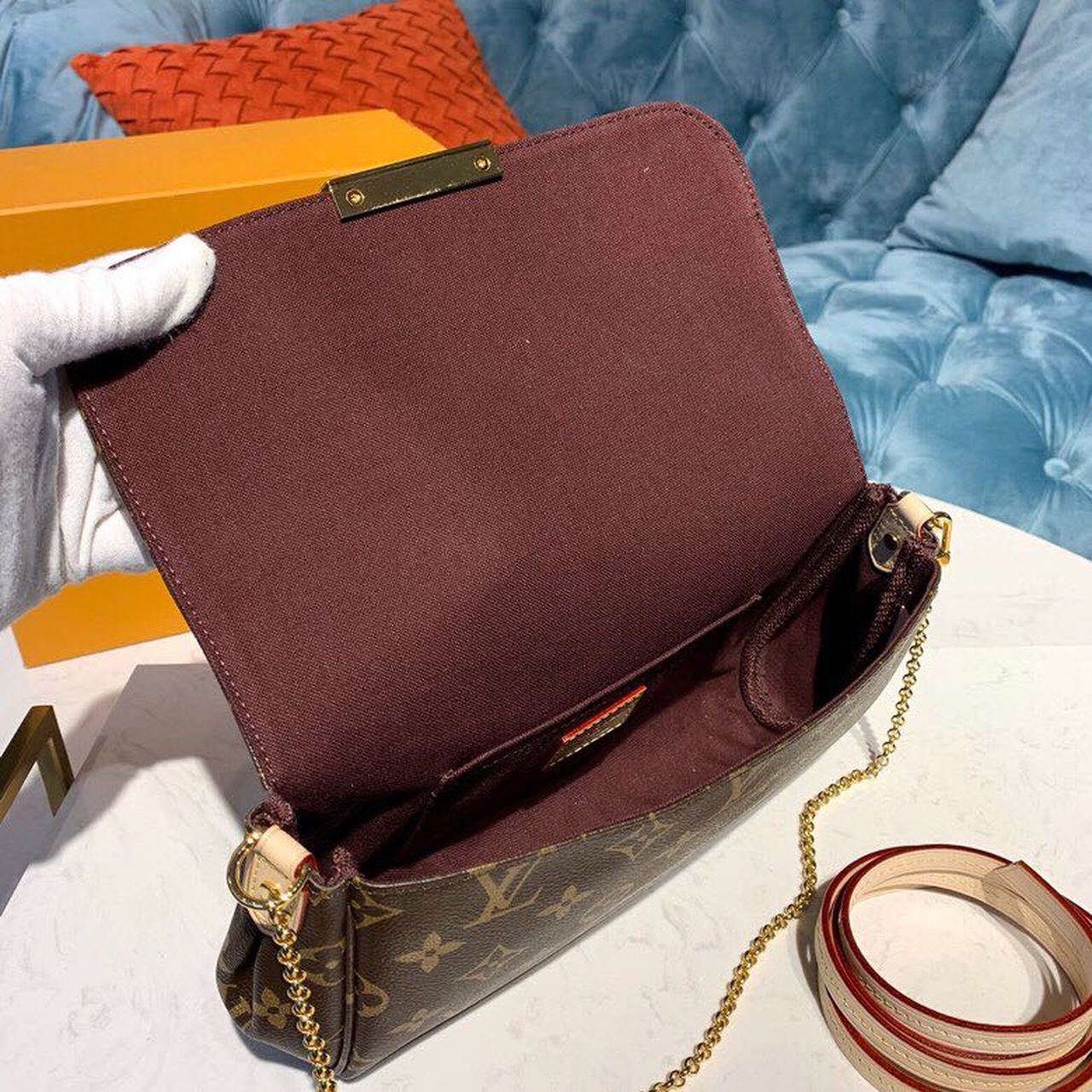 Louis Vuitton Favorite PM Monogram Canvas For Women, WomenÃƒÂ¢Ã¢â€šÂ¬Ã¢â€žÂ¢s Handbags, Shoulder And Crossbody Bags 10.2in/26cm Louis Vuitton M40717