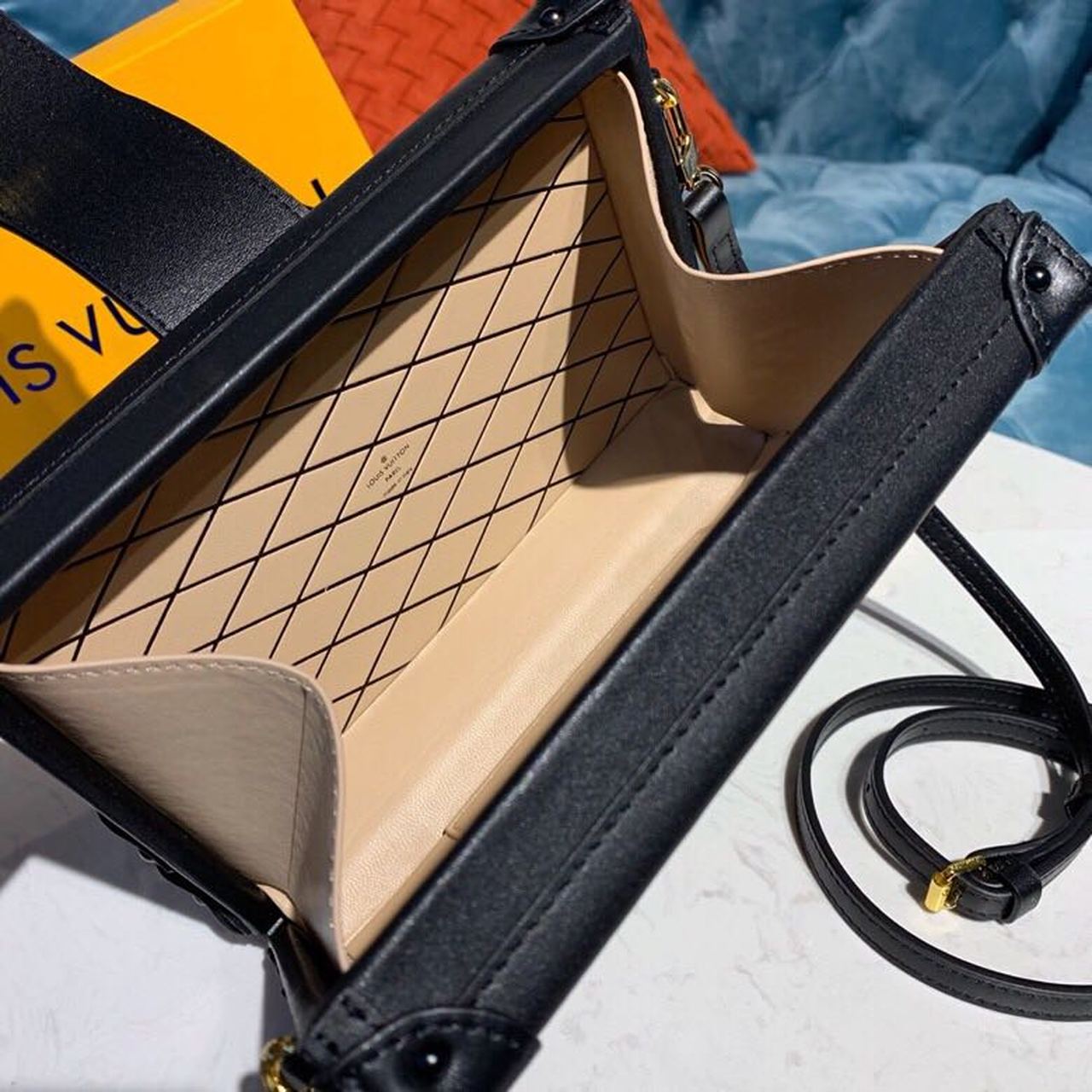 Louis Vuitton Petite Malle Monogram Vernis Black For Women, WomenÃƒÂ¢Ã¢â€šÂ¬Ã¢â€žÂ¢s Handbags, Shoulder And Crossbody Bags 7.9in/19cm Louis Vuitton M54180