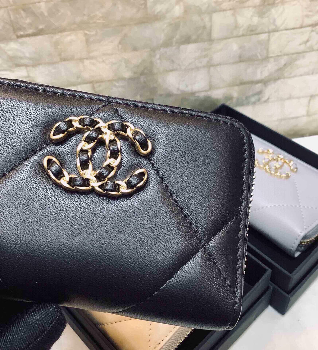 Chanel CHL 19 CARD HOLDER WITH ZIPPER LEATHER BLACK WALLET