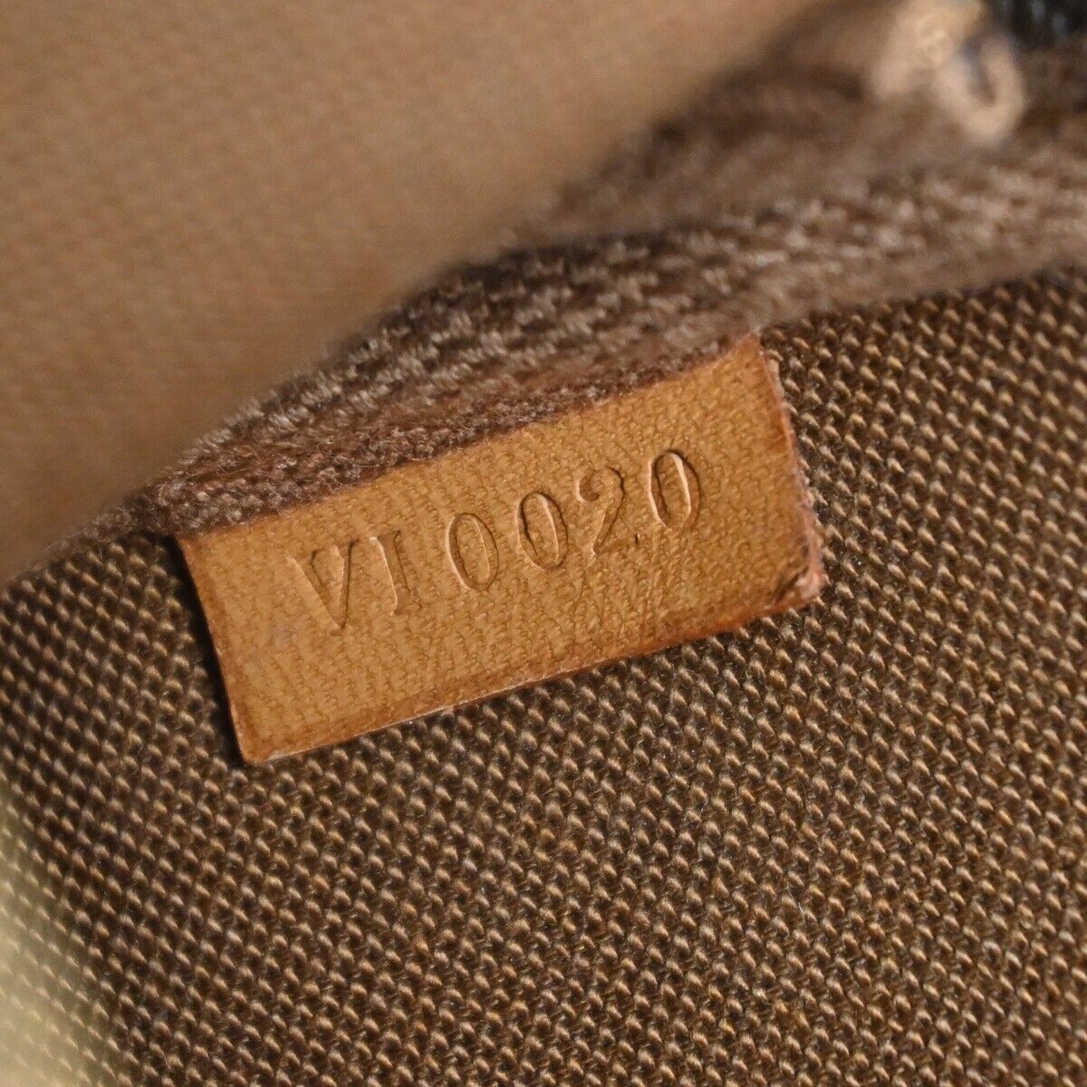 Louis Vuitton Pochette Accessoires  Canvas Clutch Bag