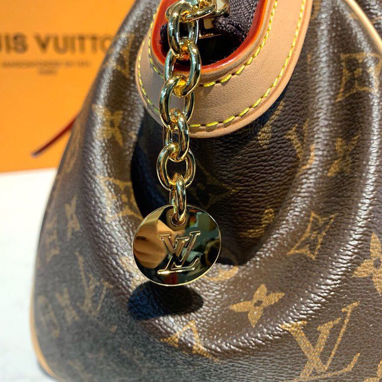 Louis Vuitton Tivoli Tote Bag Monogram Canvas For Women,  Shoulder Bags 18.1in/46cm Louis Vuitton M40144