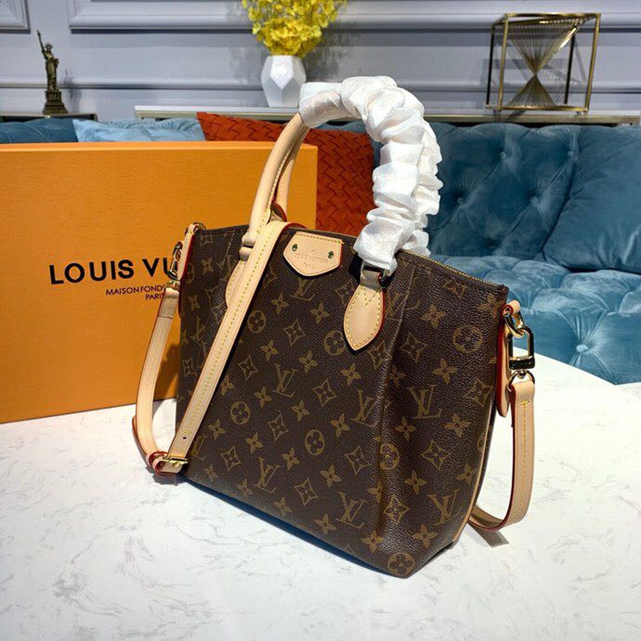 Louis Vuitton Turenne PM Monogram Canvas For Women, WomenÃƒÂ¢Ã¢â€šÂ¬Ã¢â€žÂ¢s Handbags, Shoulder Bags 11.8in/30cm Louis Vuitton M48813