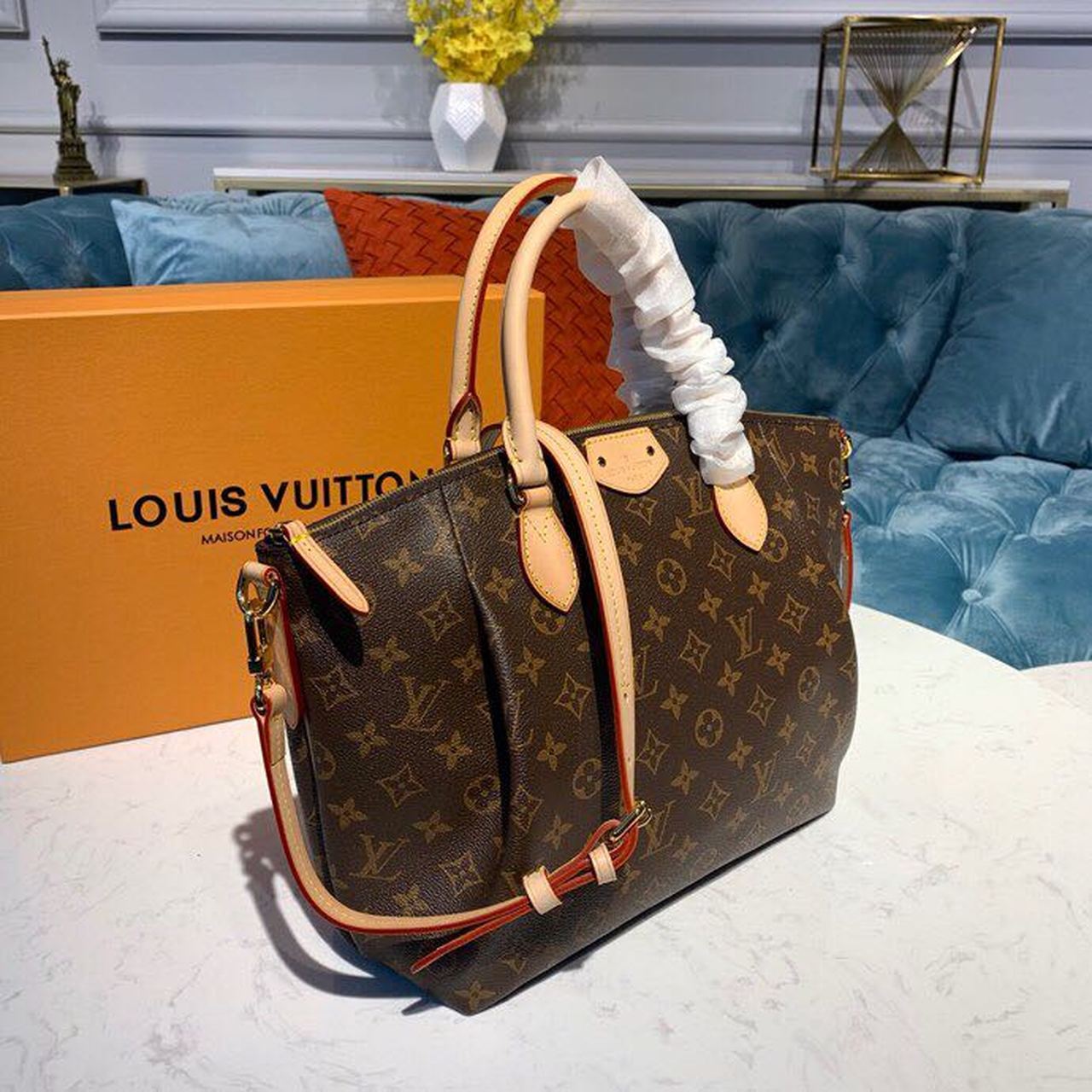 Louis Vuitton Turenne MM Monogram Canvas For Women, Women’s Handbags, Shoulder Bags 15in/38cm Louis Vuitton M48814