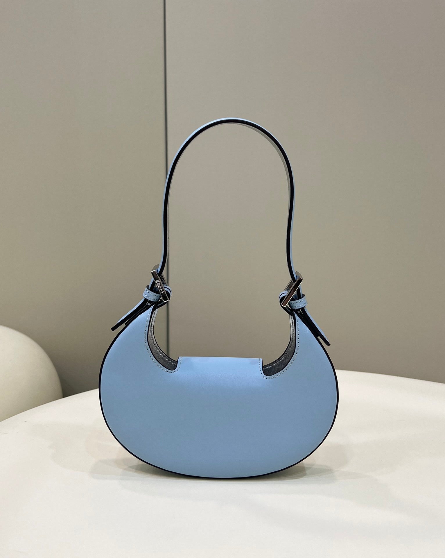 Cookie White For Women, Women’s Handbags, Shoulder Bags 7.4in/19cm FF 8BS065AAIWF1HBK